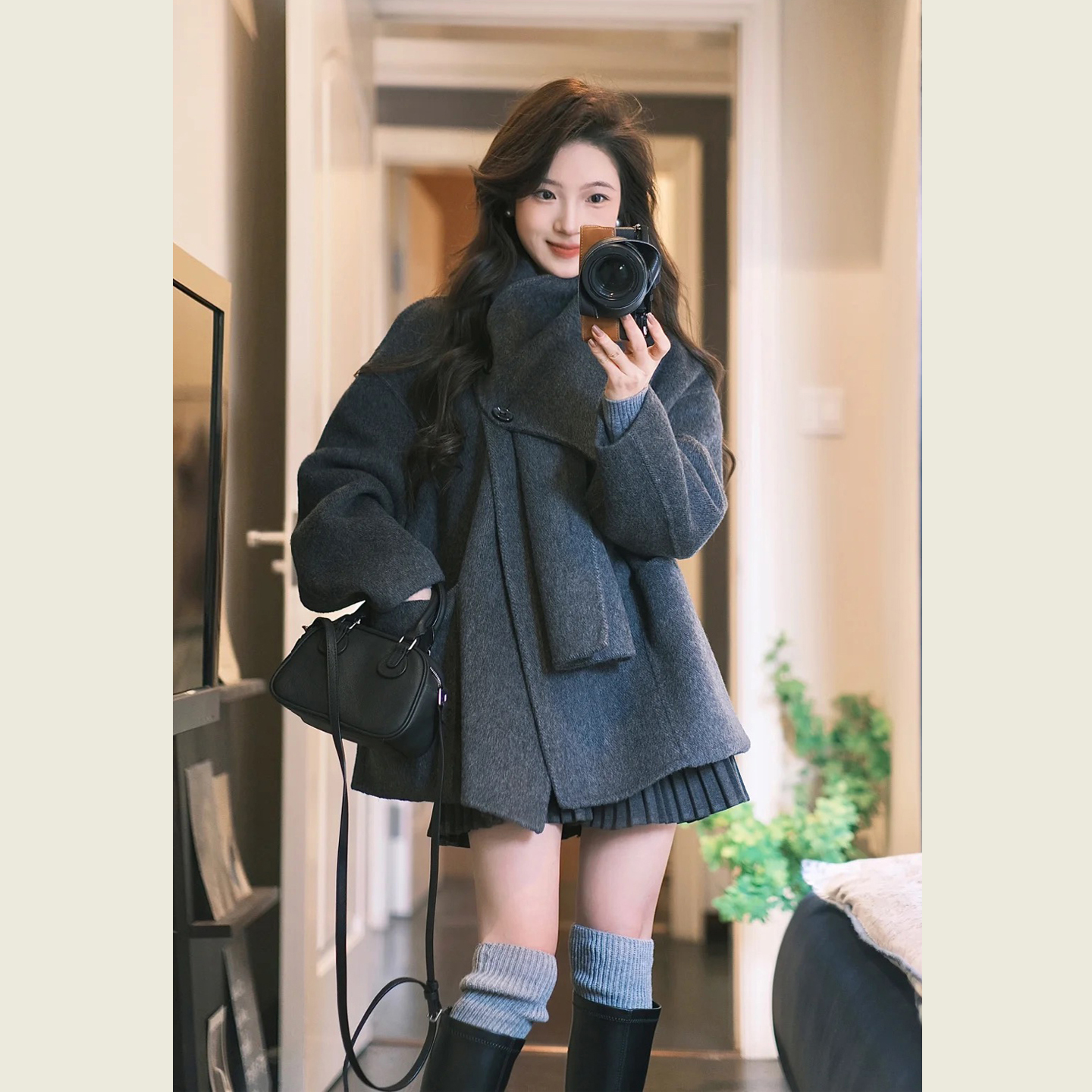 高级感灰色围巾呢子短款大衣