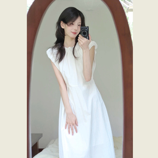 法式桔梗初恋白色小飞袖连衣裙女夏季新款温柔风收腰显瘦气质长裙