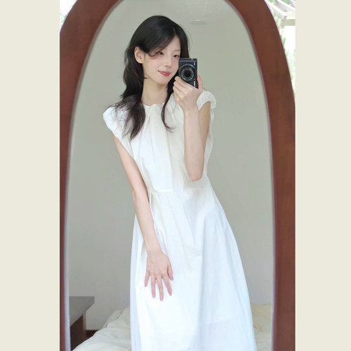 桔梗初恋白色小飞袖连衣裙
