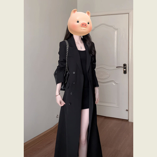 法式赫本风黑色翻领风衣女春秋季简约通勤风单排扣长款显瘦外套