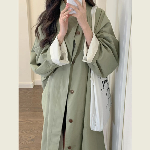慵懒松弛感绿色风衣外套