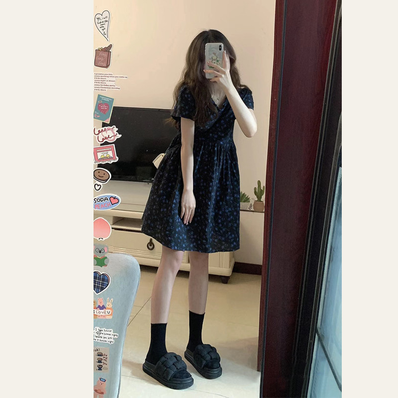 清仓！蓝色碎花连衣裙女夏季新款V领小个子显瘦气质短裙娃娃裙