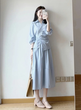 优雅轻熟风蓝色套装女夏季简约翻领收腰系带衬衫高腰半身裙两件套