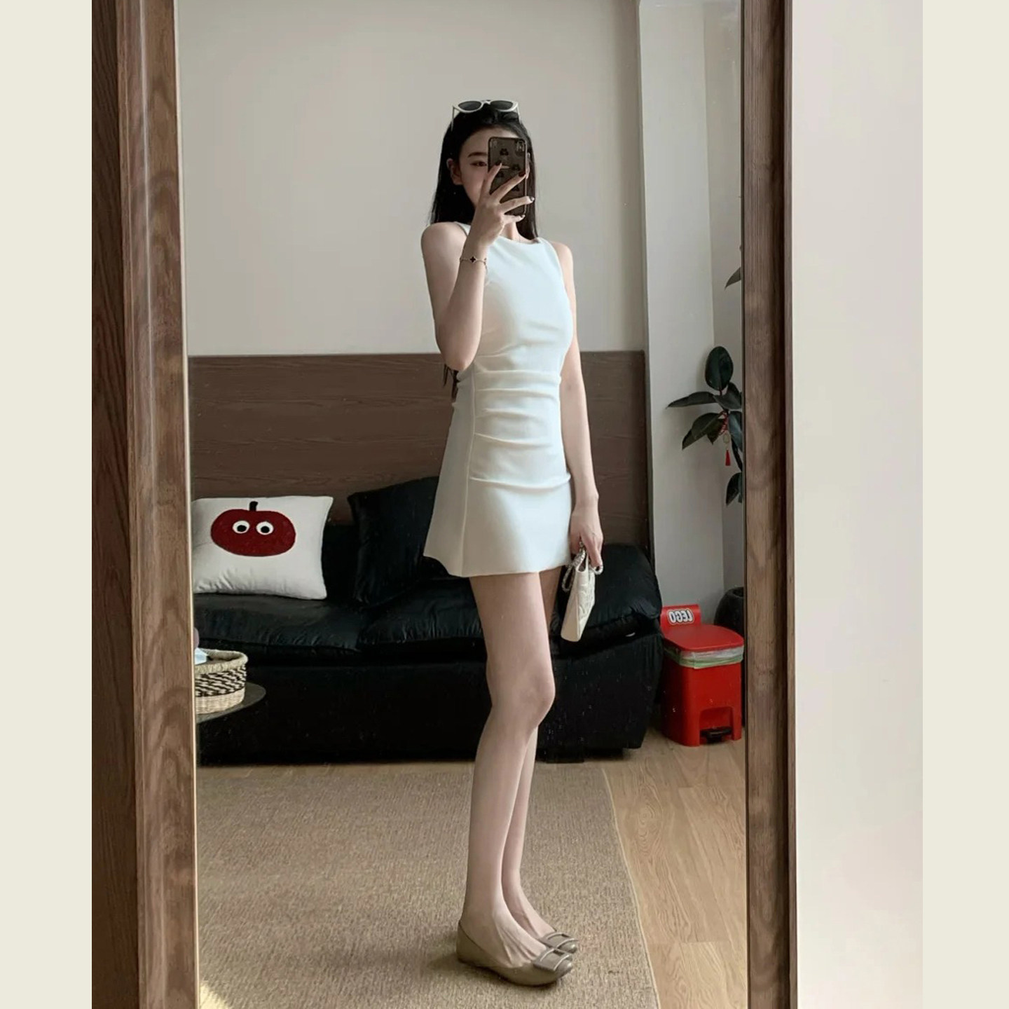 法式温柔风白色吊带连衣裙女夏季小个子收腰修身显瘦无袖背心短裙