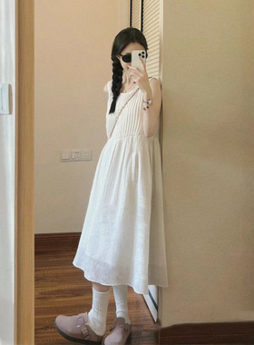 法式温柔风白色圆领无袖连衣裙女夏季新款宽松显瘦压褶背心连衣裙