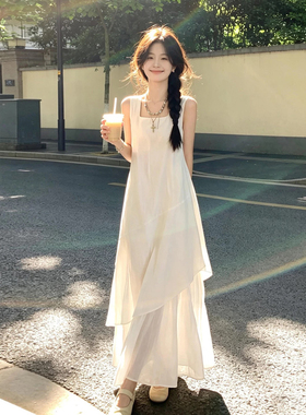 温柔风白色方领不规则背心连衣裙女夏季简约设计感斜裁拼接长裙