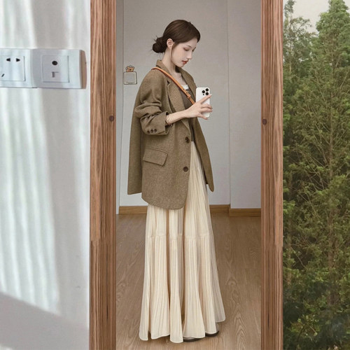 英伦风卡其色西装外套