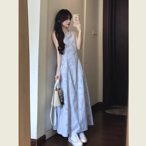 甜美温柔风蓝色圆领无袖连衣裙