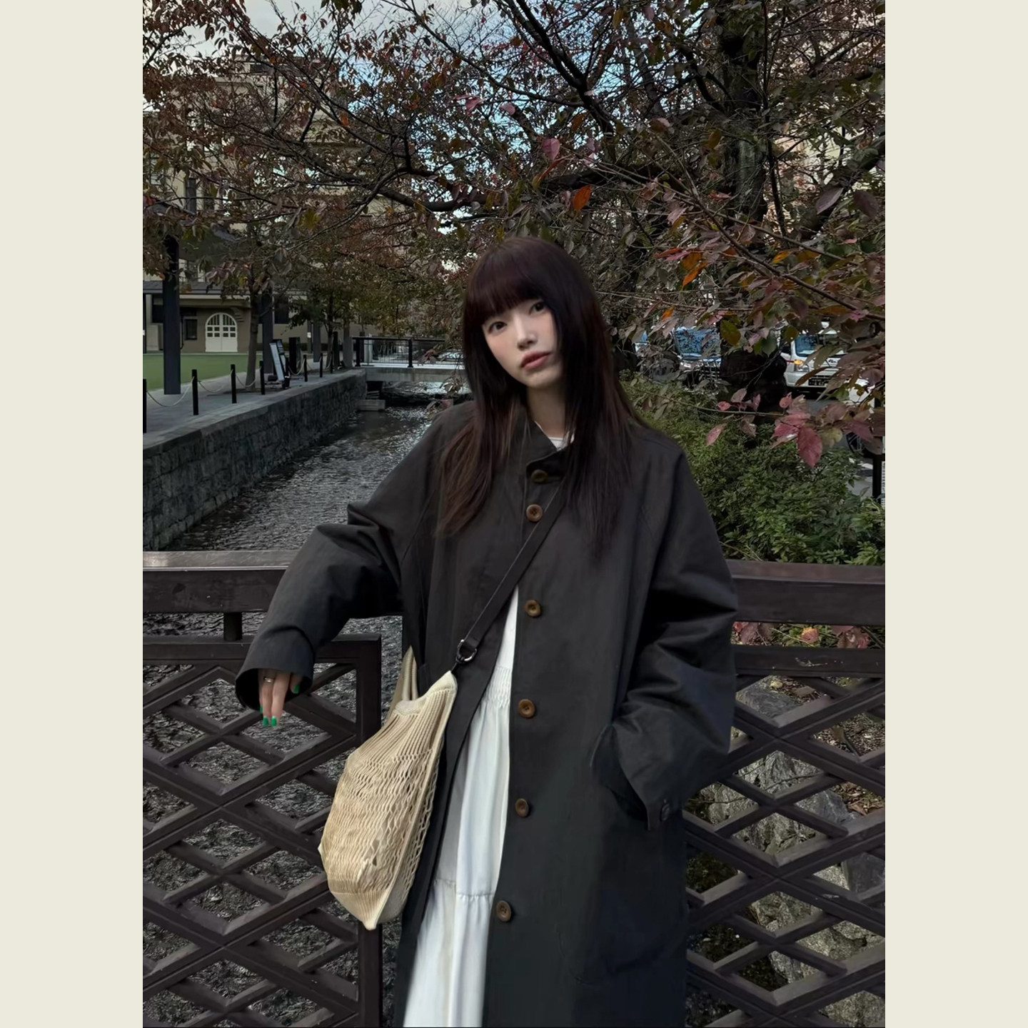 复古风牛仔绿立领风衣图片