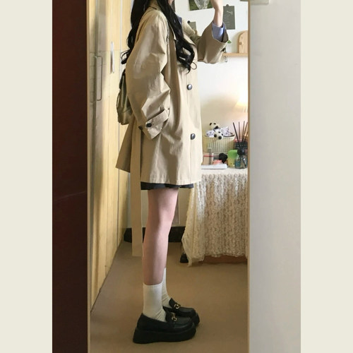 卡其色立领简约通勤风衣