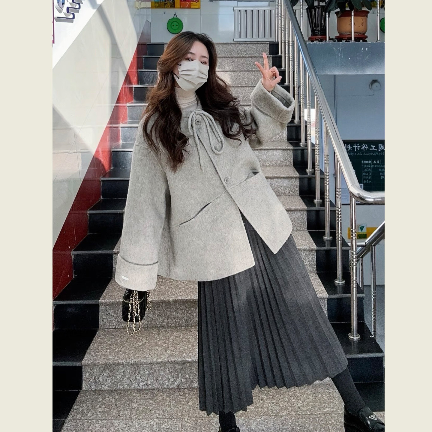 韩系赫本风灰色减龄短款呢子大衣