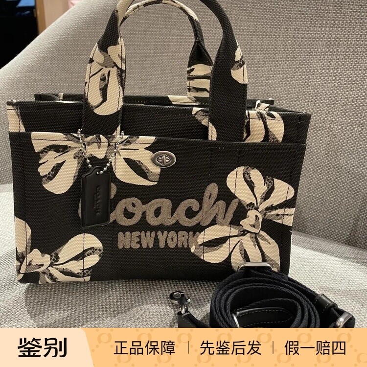 澳门coach蔻驰新款女包蝴蝶结印花CARGO托特包 34号 大号 CY844