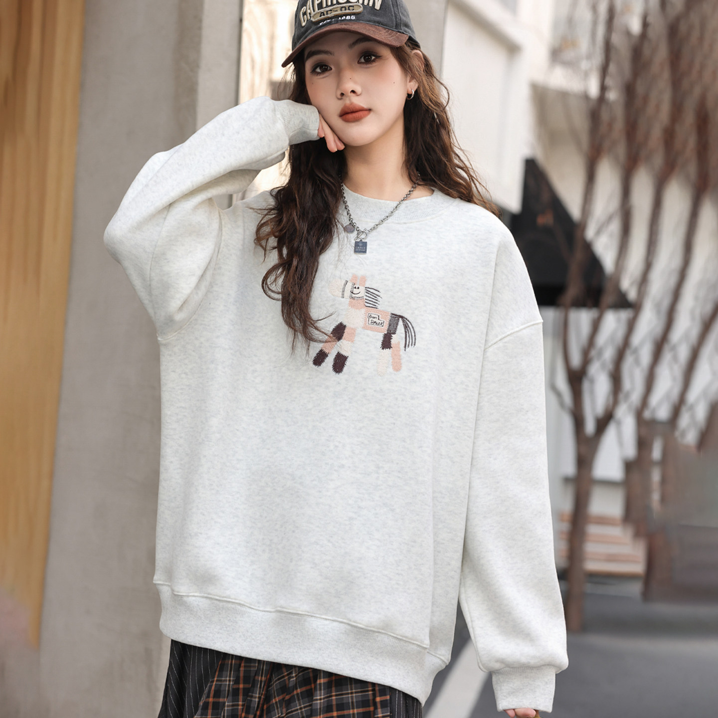 女大童加绒卫衣骄骄虎2025冬季新款初中生打底衫中领内搭上衣7538