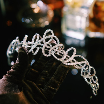 2025新款法式高级感公主皇冠头饰新娘高端成人礼生日结婚求婚小众