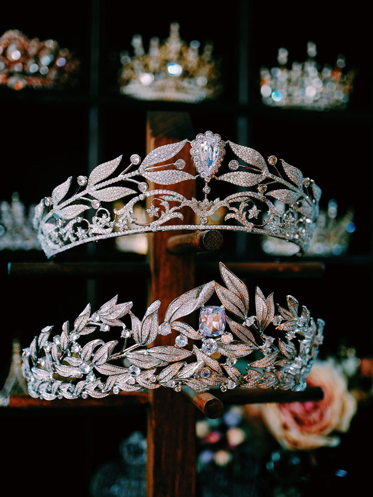 法式复古月桂叶高级感皇冠头饰公主高端主婚纱生日成年结婚王冠女