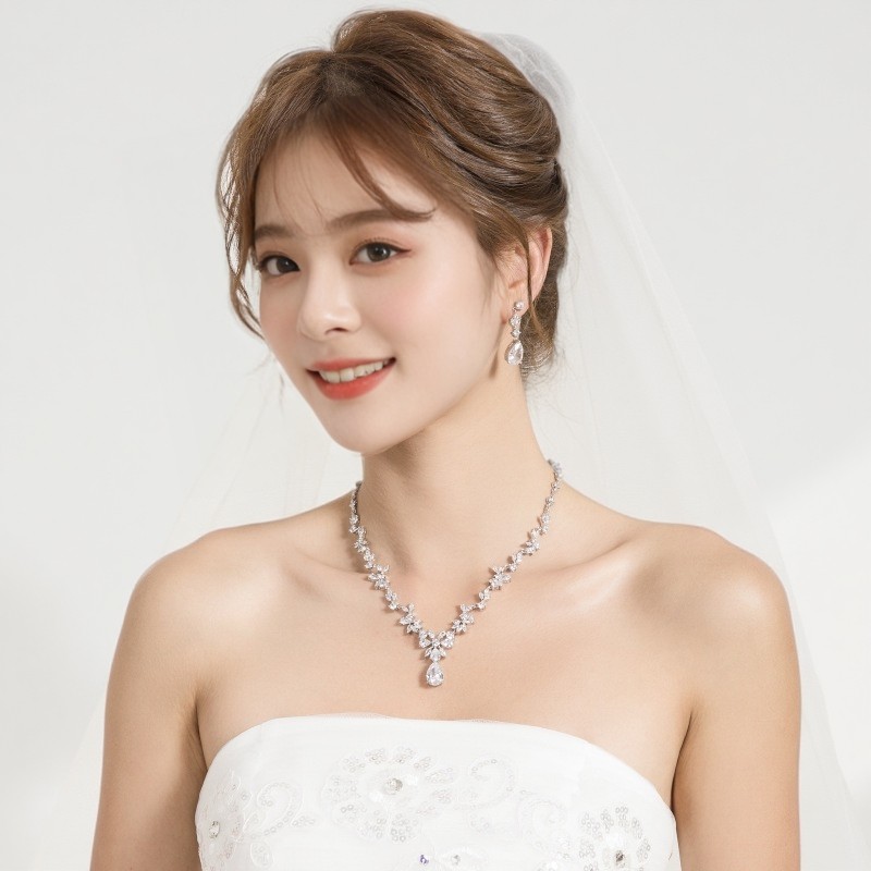 新娘主婚纱晚礼服项链耳环套装