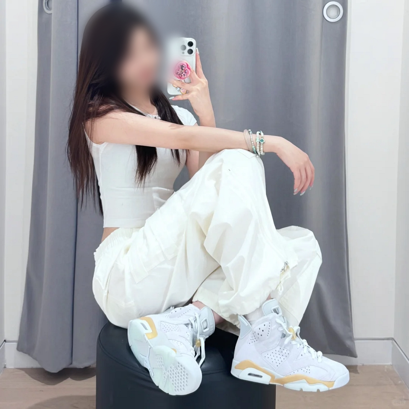 专柜正品/耐克 AIR JORDAN 6 RETRO 女子小珍珠中帮运动休闲鞋