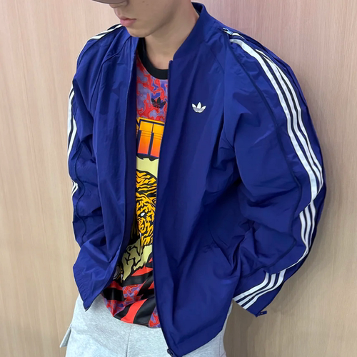 阿迪达斯三叶草男女经典外套