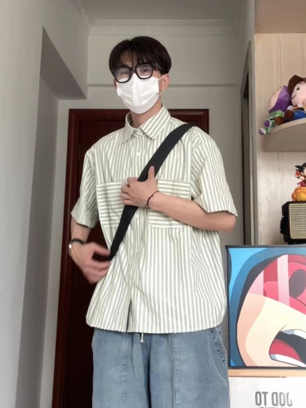 WHICHONE翻领短袖简约