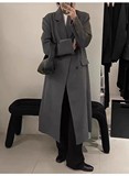 深灰色