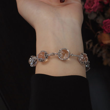 轻奢新款设计10mm天然白水晶手链雪花镶嵌清透高级感小众超仙手串