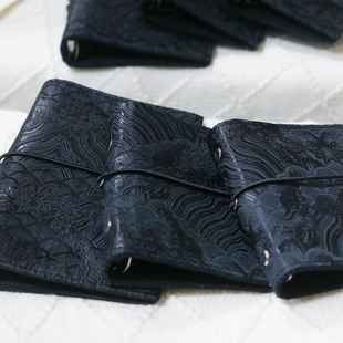 躲在耳里 |玄溟书衣| 古风日式纯黑色绸缎质感布面手账活页A6A5
