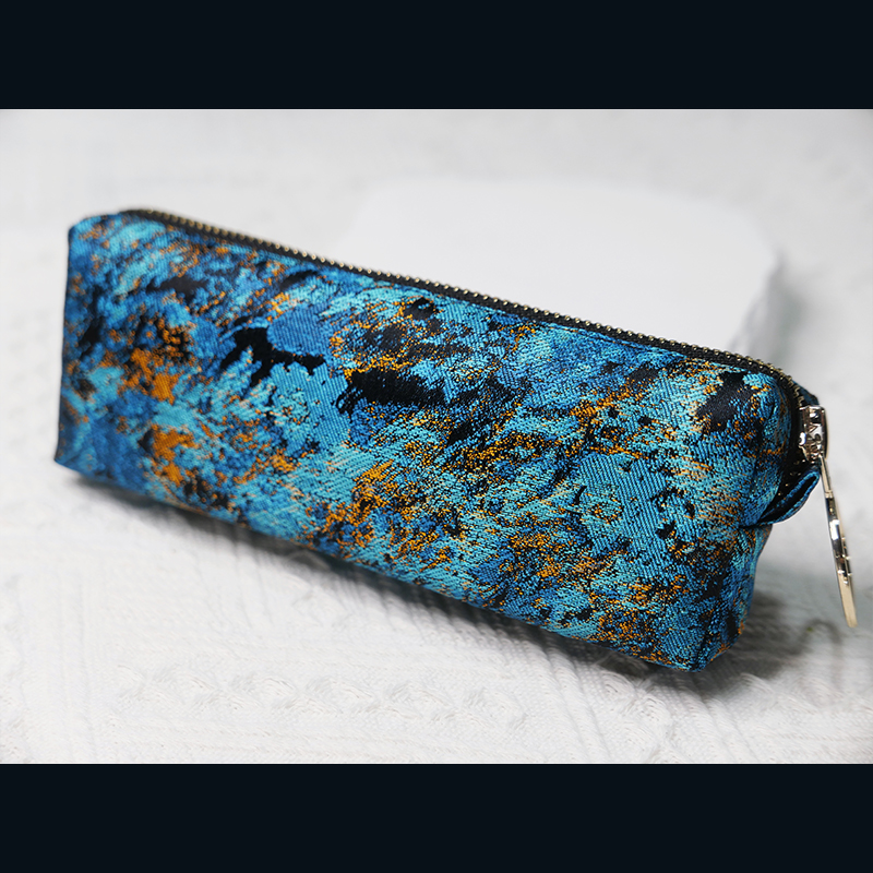 躲在耳里北欧复古笔袋文具袋惊梦