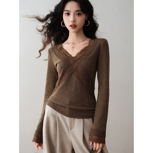 法式蕾丝拼接V领针织衫2025冬季