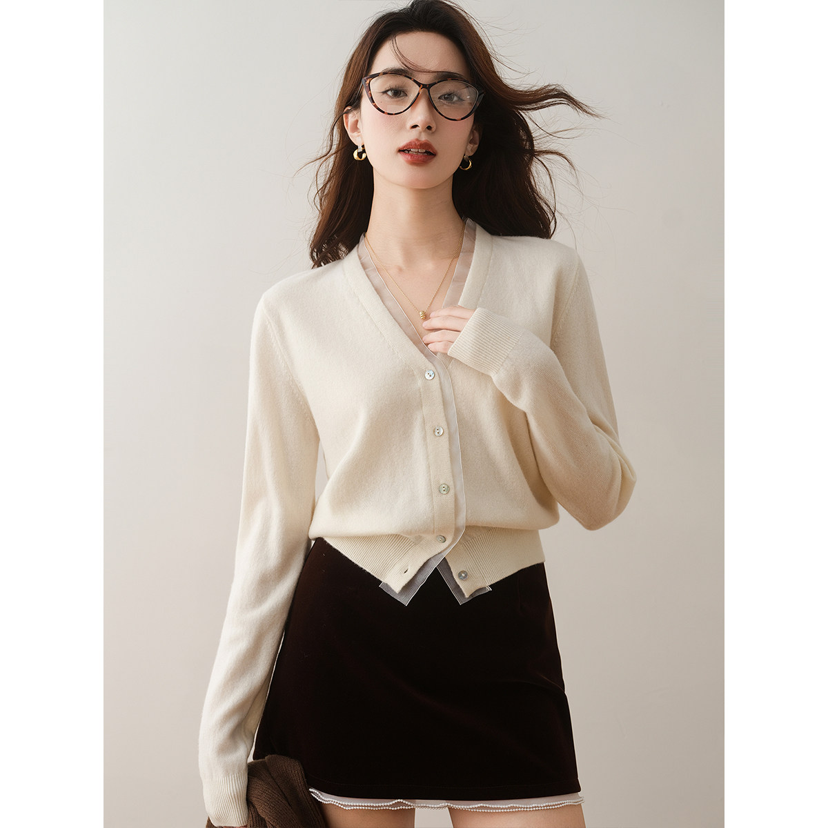 网纱拼接羊毛开衫纽扣V领针织衫