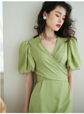 ron法式垂感复古泡泡袖连衣裙2022夏季新款设计感V领小众中长裙t