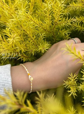 轻盈磨砂白拼复古黄色极细手链