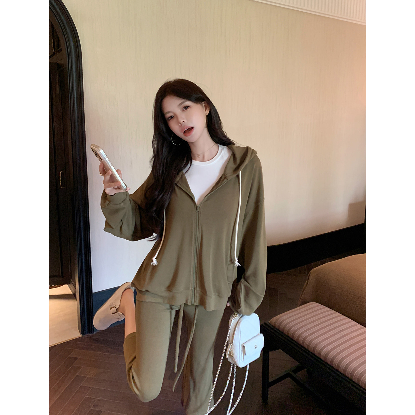 萝力飒 抽绳连帽卫衣外套女秋冬新款休闲直筒八分卫裤套装两件套