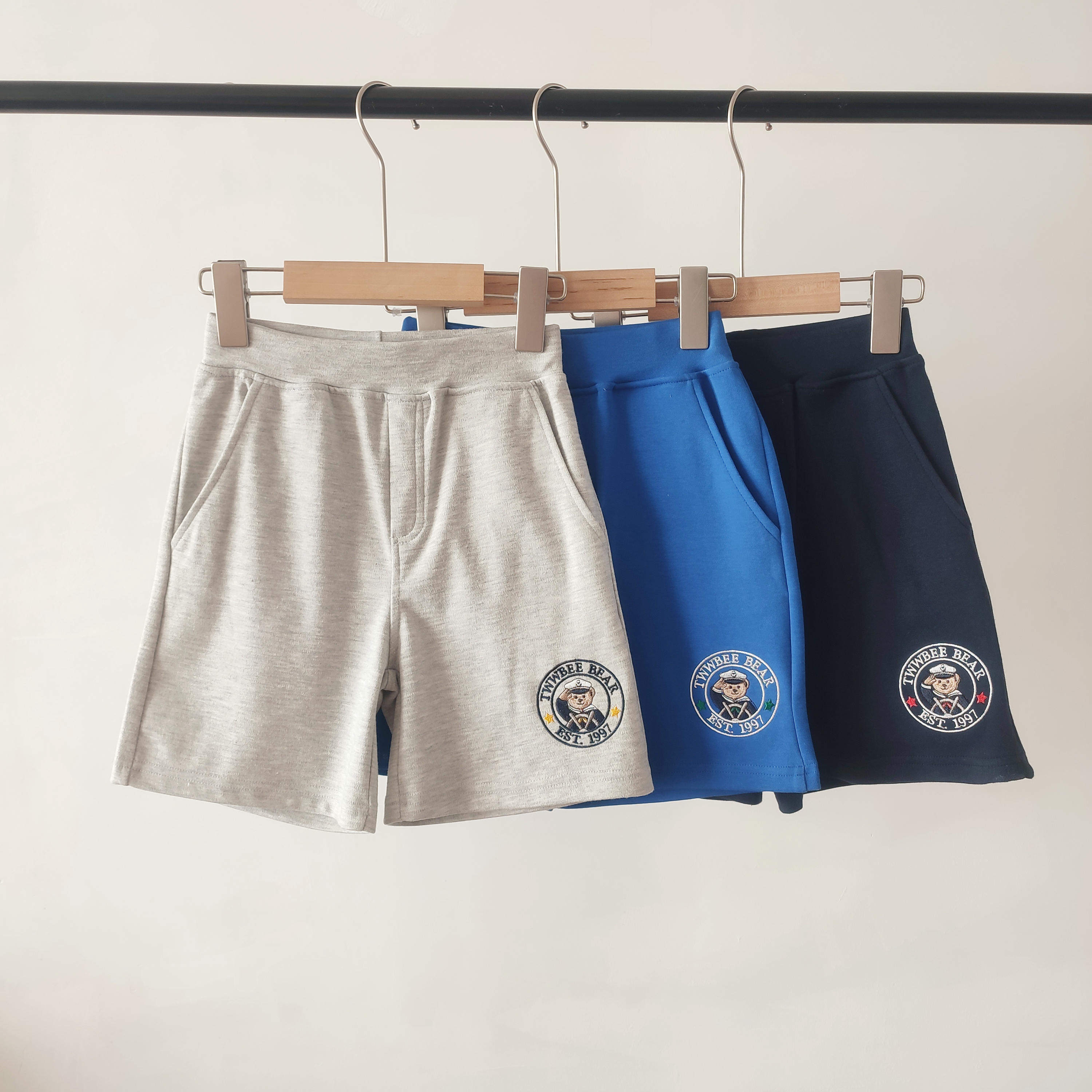 儿童童装夏款男童三色松紧腰休闲短裤中大童洋气百搭纯棉五分裤子