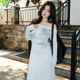 PSG大码微胖MM连衣裙水墨渲染国风修身加绒弹力一字领针织长裙