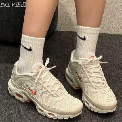 Nike耐克AIR MAX PLUS 男子气垫缓震休闲运动跑步鞋 DM0032