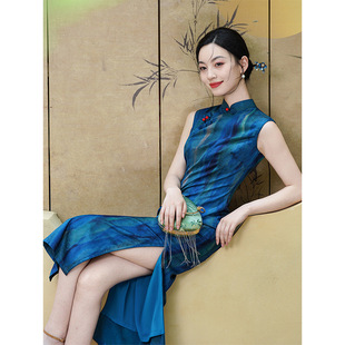 绝美蓝色《港岛来信》年轻高端优雅旗袍2025年夏新款日常新中式女