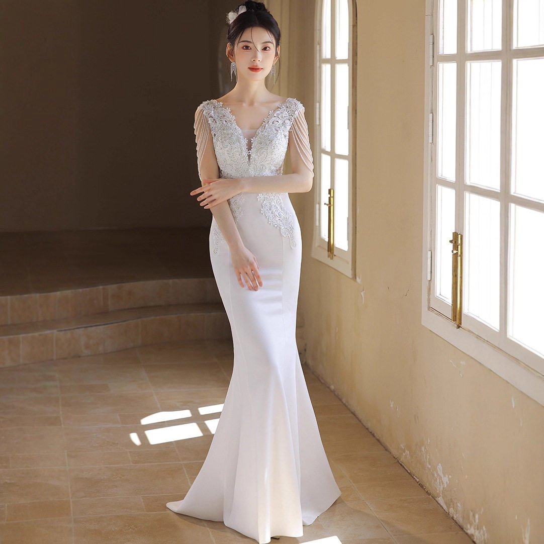 白色晚礼服女2025新款气质端庄大气性感鱼尾烫钻名媛年会拖尾