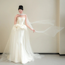 缎面抹胸新娘主婚纱新款 白色在逃公主结婚出门纱礼服 高级质感法式