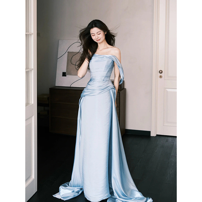 抹胸法式新娘蓝色轻婚纱出门纱女高级感缎面迎宾轻奢小众气质礼服