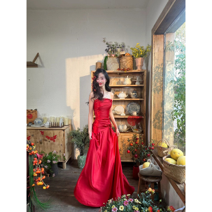 法式 缎面红色高级感敬酒服结婚订婚迎宾年会礼服裙 抹胸新娘新款