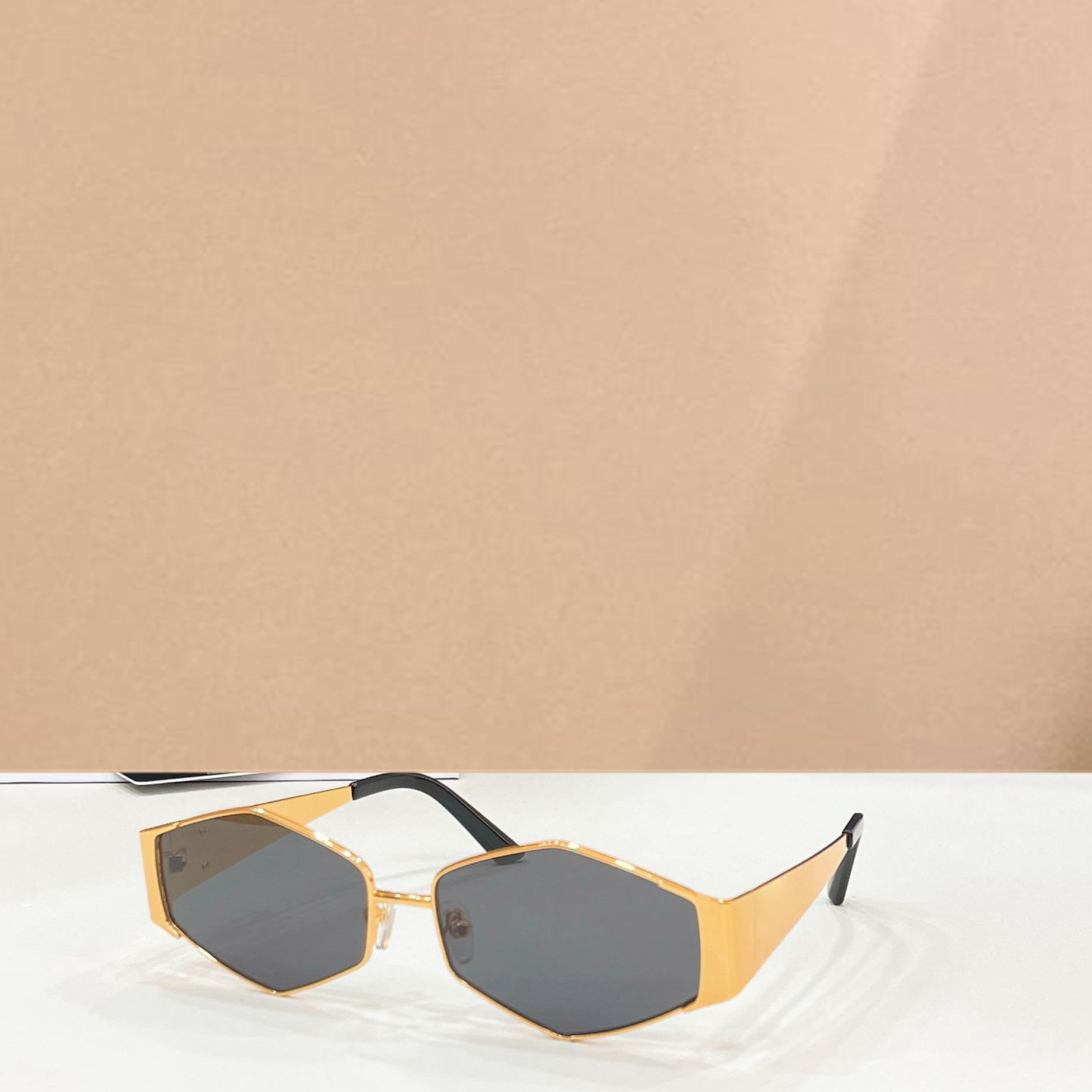 时尚新款太阳眼镜高品质高质感百搭遮阳大气08847小框金属