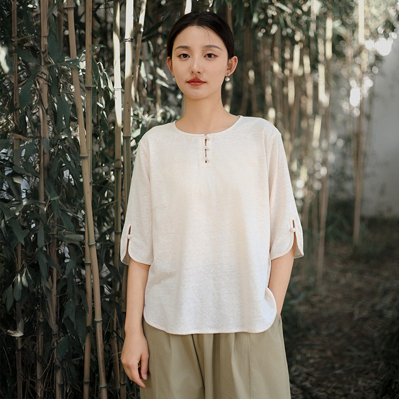 芬妮小姐开叉袖口棉麻T恤 2025夏季新款复古棉麻盘扣装饰宽松上衣