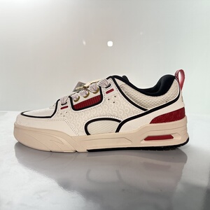 安踏正品 新年情侣板鞋春款王一博潮流运动时尚滑板鞋112518040