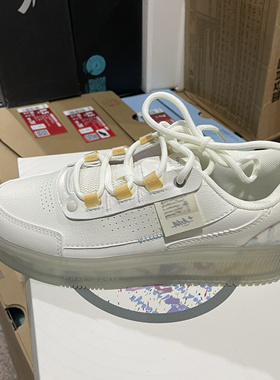 安踏果冻鞋stash夏季新款透明底休闲运动小白鞋情侣款922228030
