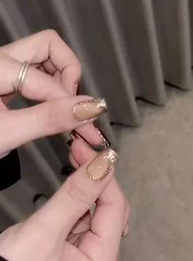纯手工秋冬穿戴甲德秋季钻猫眼繁星棕高级感贴片美甲香槟美拉新款
