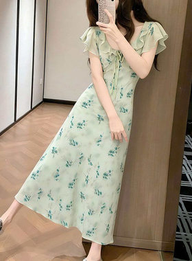 2026夏季气质长裙新款法式绿色碎花连衣裙新款高级感女款收腰显瘦