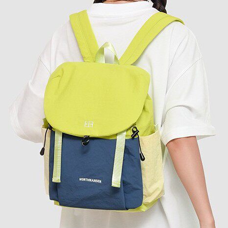 日系牛津布双肩包女轻便撞色旅行包学生通勤书包大容量百搭电脑包