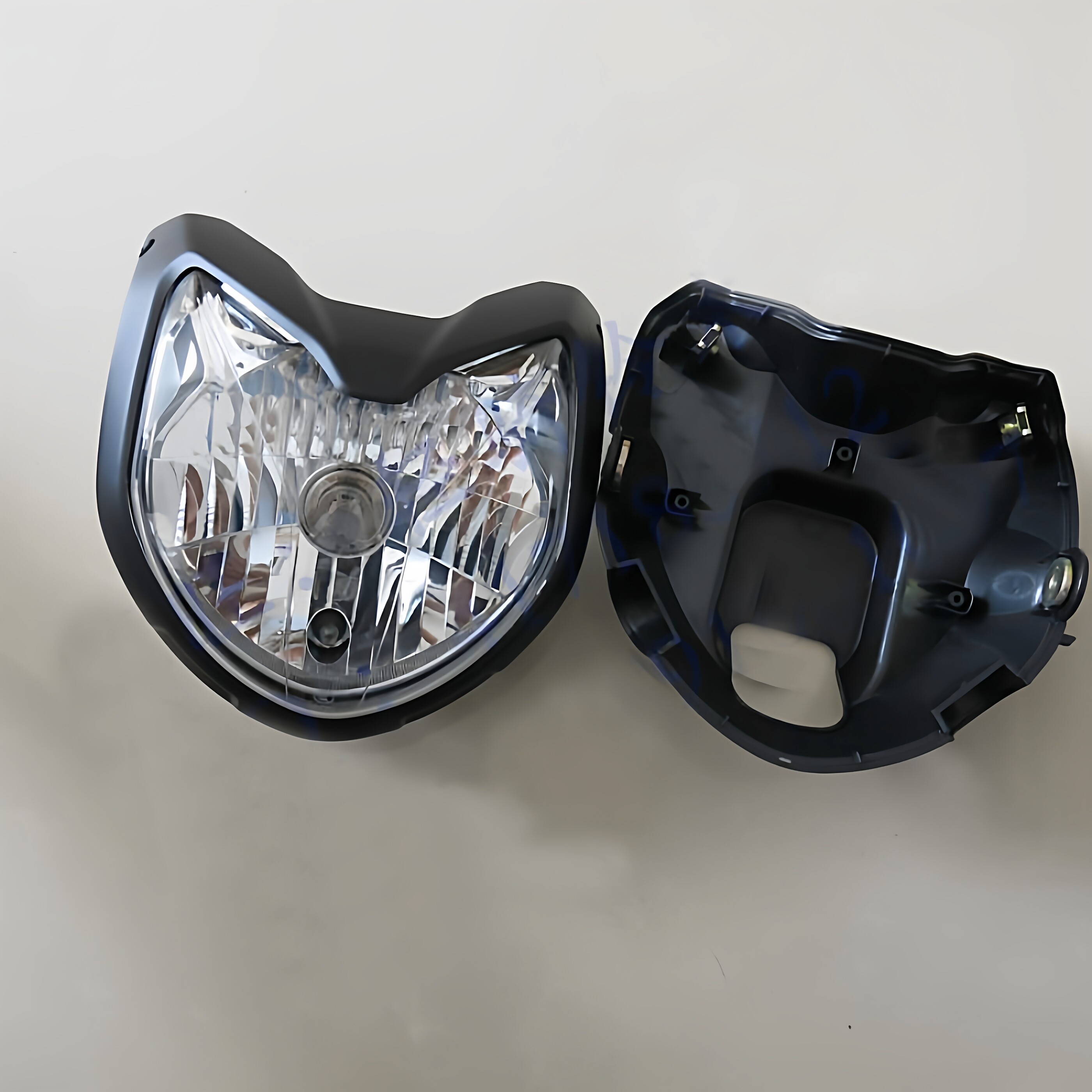 适用轻骑铃木新骏威GSX125前大灯外星人GSX150-2前照灯雾灯照明灯