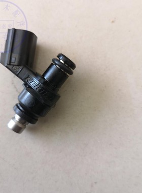 适用铃木极客飒GSX155FN喷油嘴酷道GL150缸头进气管汽油嘴喷射泵