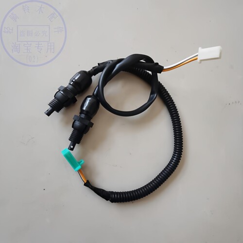 铃木极客飒后刹车开关制动开关